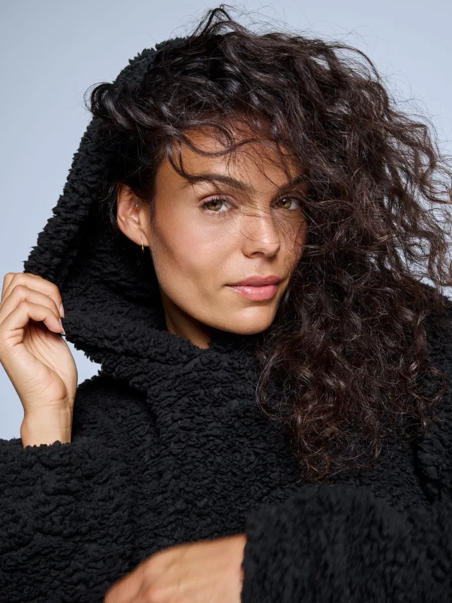 Poederbaas Fluffy Hoodie Dames Four Seasons Zwart