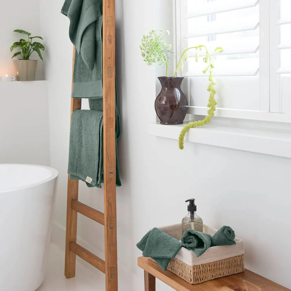 Walra Soft Cotton Handdoeken 50 x 100 cm - 550 gr/m² - Legergroen - 10 stuks