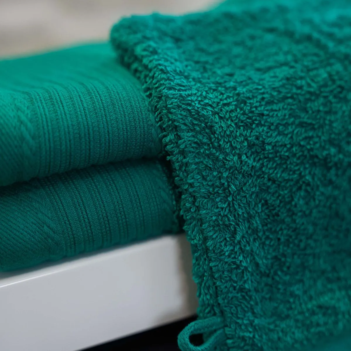 The One Badlaken 450 gram 100x180 cm Emerald Green
