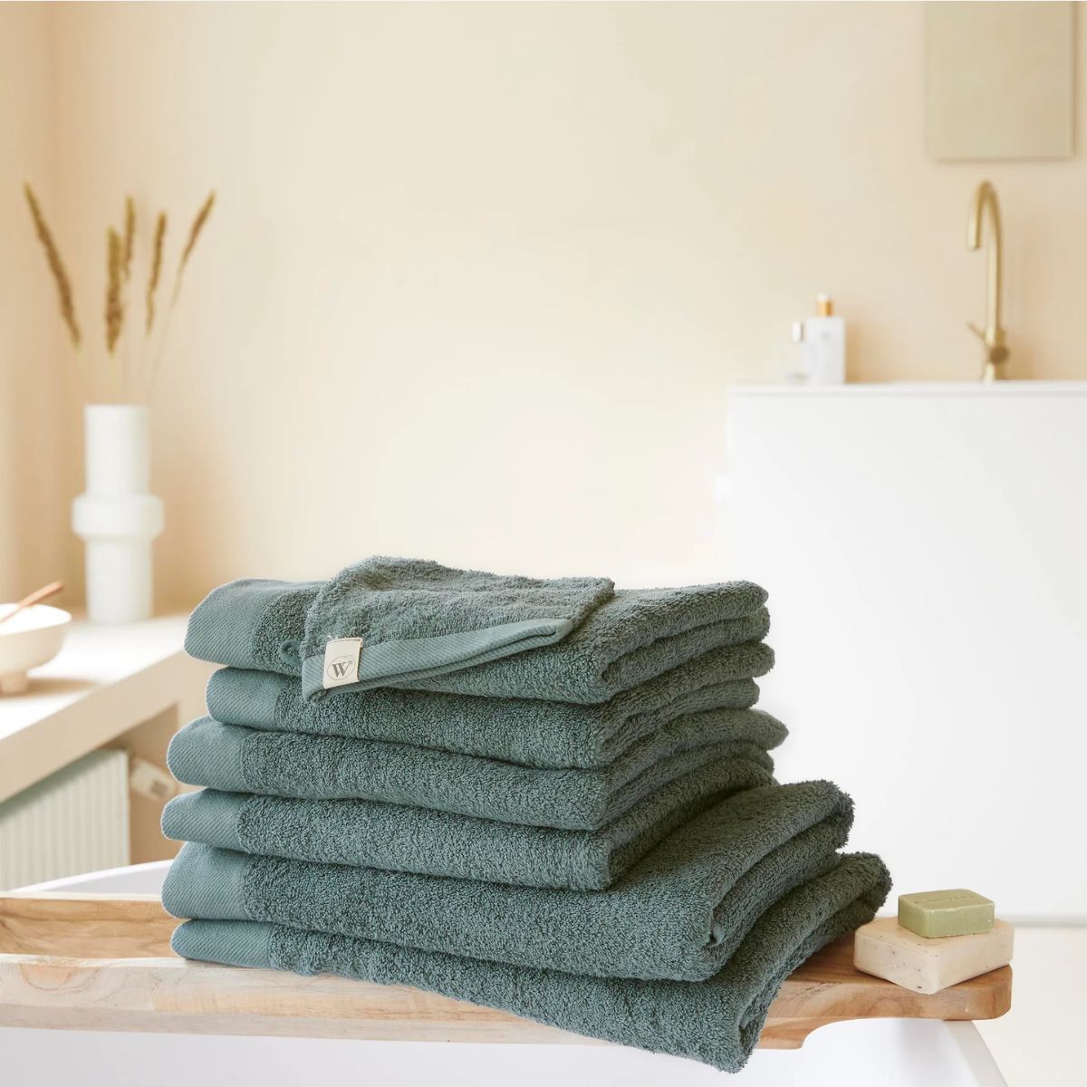 Walra Remade Cotton Handdoek 50 x 100 cm 550 gram Donker Groen