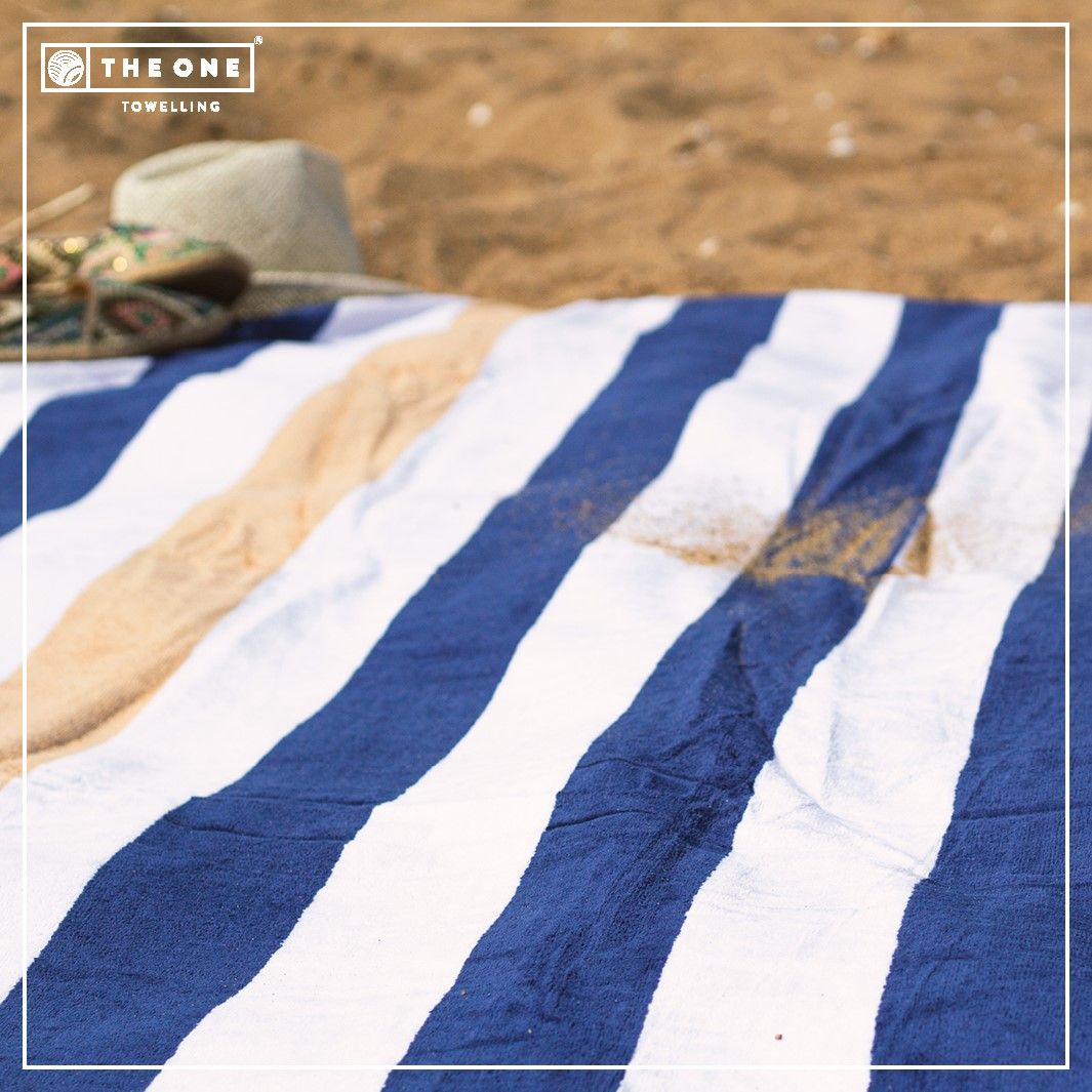 The One Towelling Strandhanddoek 90 x 190 cm Stripe Anthracite/light grey